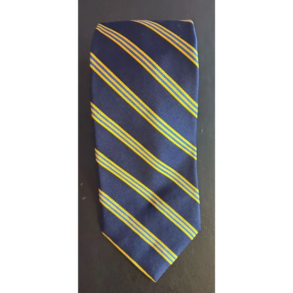 Brooks Brothers tie